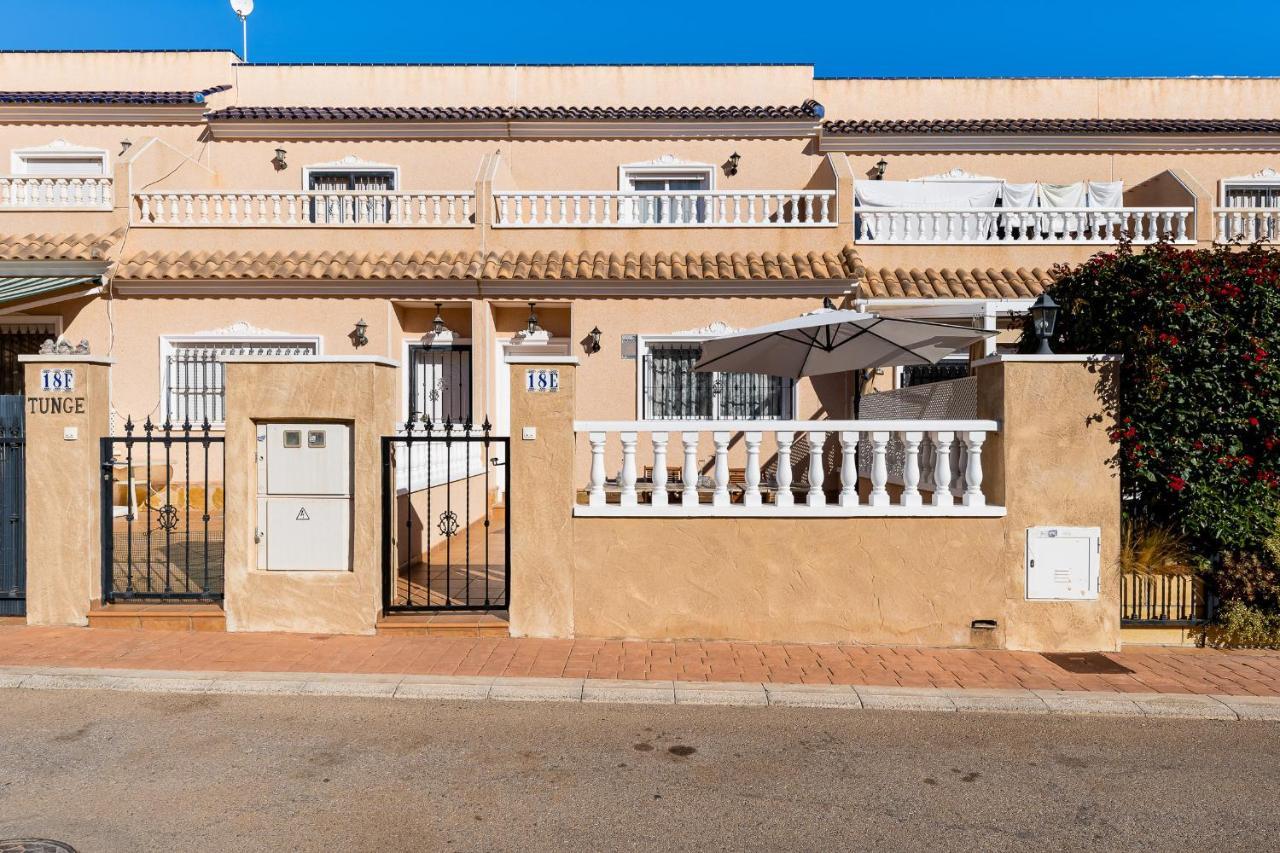 Bungalow La Zenia Cerca De La Playa Orihuela Luaran gambar
