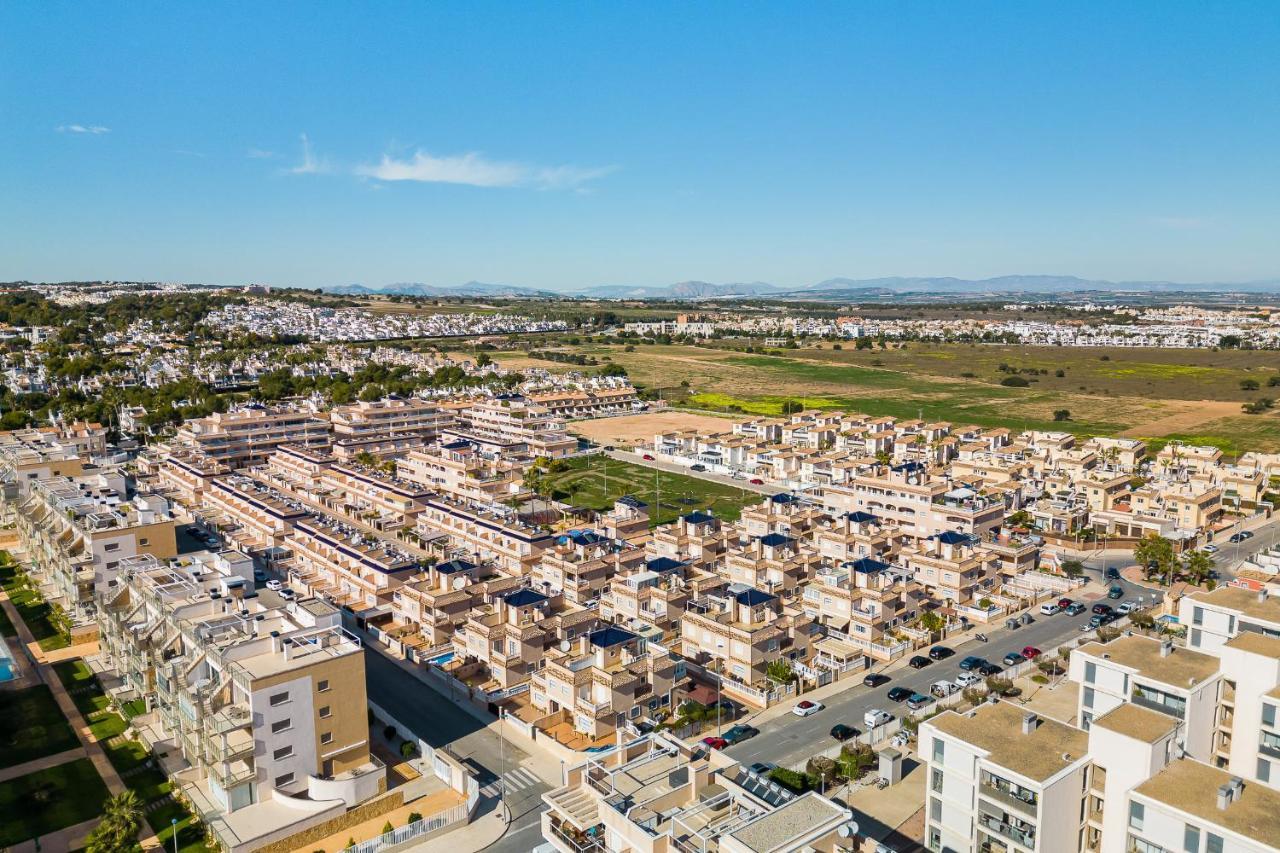 Bungalow La Zenia Cerca De La Playa Orihuela Luaran gambar