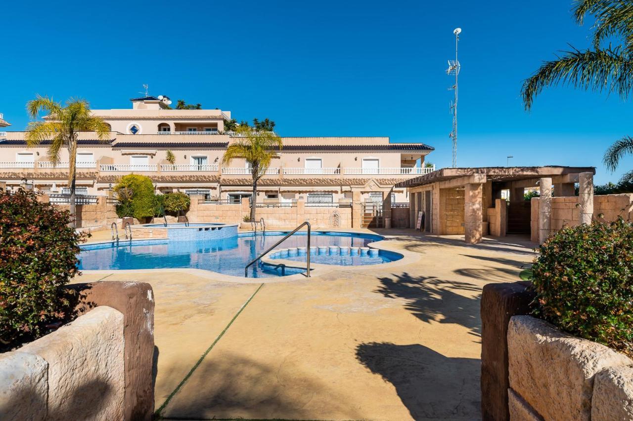 Bungalow La Zenia Cerca De La Playa Orihuela Luaran gambar