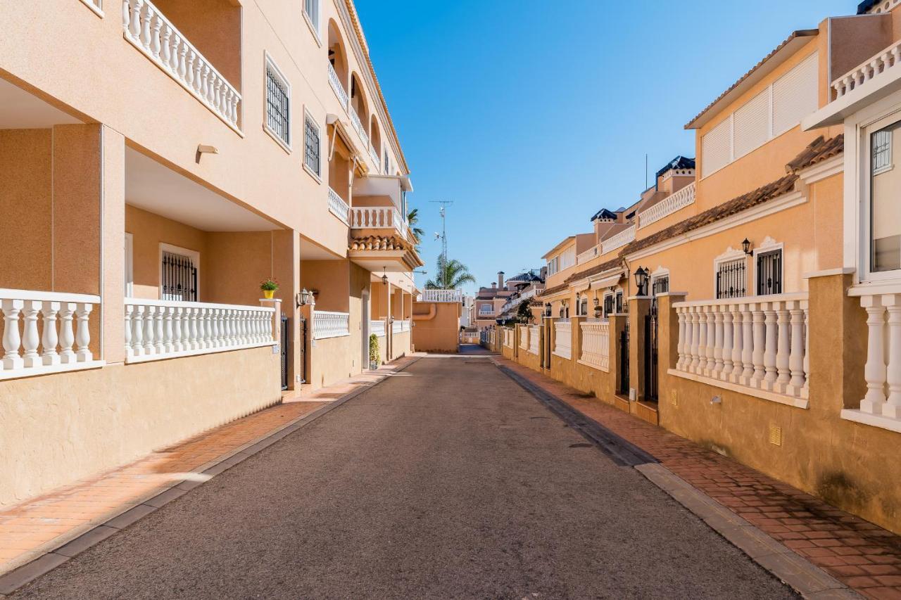 Bungalow La Zenia Cerca De La Playa Orihuela Luaran gambar