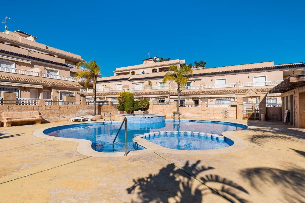 Bungalow La Zenia Cerca De La Playa Orihuela Luaran gambar